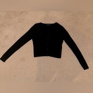 Barely Worn Brandy Melville Shannon Sweater Color Black